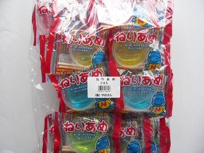 Amazon.co.jp: やおきん ねりあめ 24袋入 駄菓子 : 食品・飲料・お酒