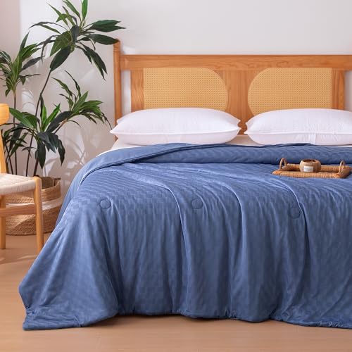 Image of Amazon Basics Cooling Comforter, Soft Lightweight Waffle Weave Blanket for Hot Sleepers, Summer & All Season Bedding to Keep Cool for Night Sweats, 68 inchx90 inch, Twin, Blue