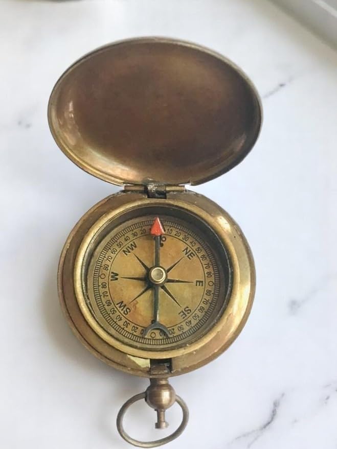 Antique Style Portable Brass Compass Push Button Pocket Compass Location Detector Compass Navigation Finder Brass Compass Golden Finish 5.5cm