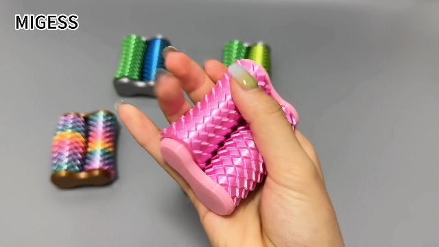 Little Ouchies Pain Fidget - 2 Pezzi Giocattoli Antistress Con Punte Per Adulti E Ragazzi - 2
