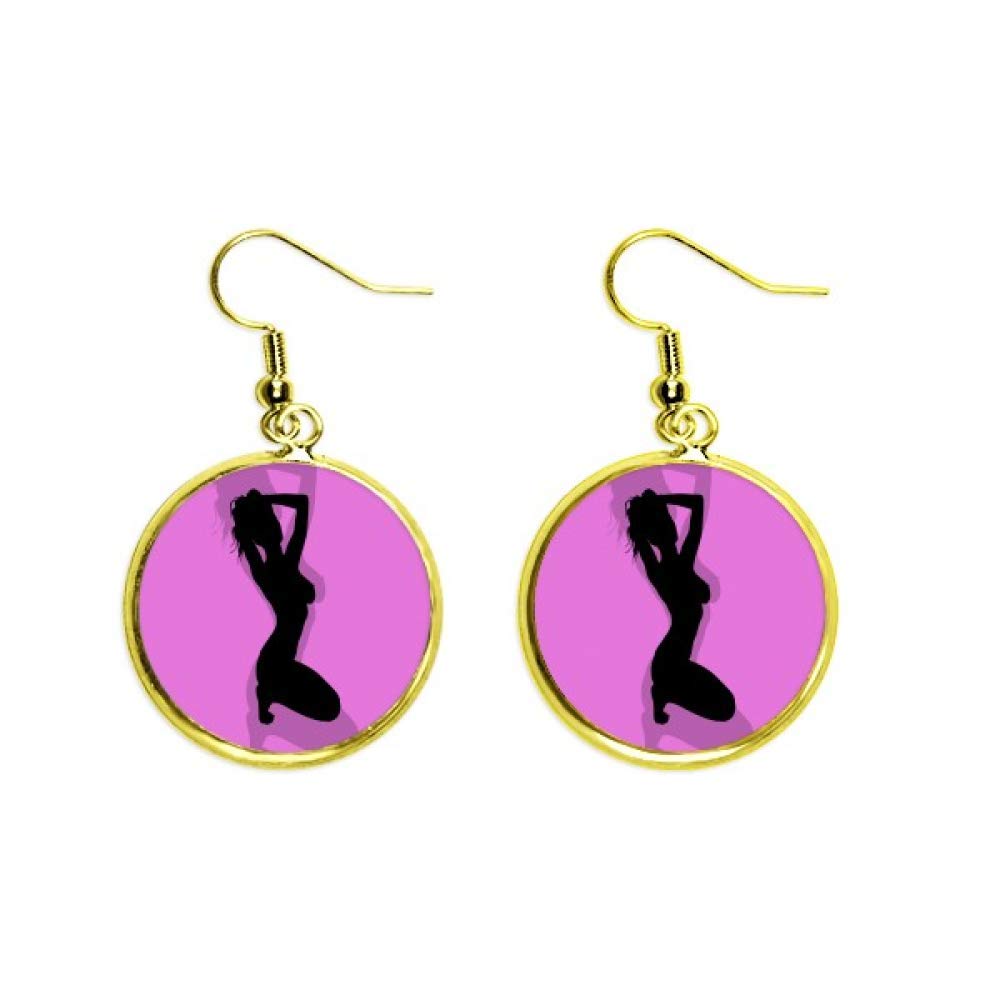 Pendientes dorados largos de diseño elegante y sofisticado para mujer 2