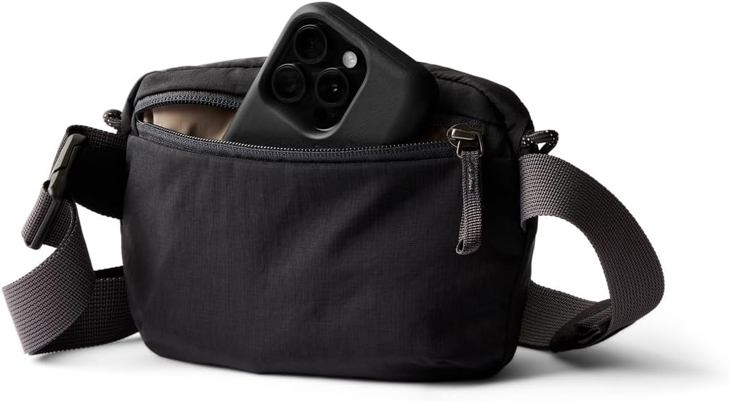 Bellroy Lite Belt Bag (versatile crossbody bag, fanny pack) - Black - Image 4