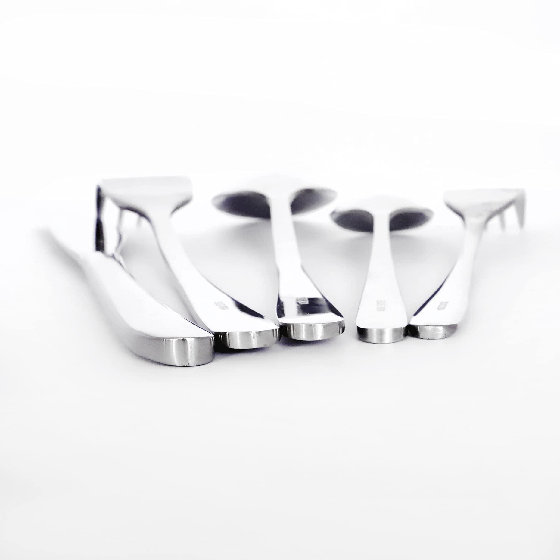 Ironx Besteck-Set für 1, 5-teilig, 18/10 Edelstahl, robust, schwer, elegantes Design, inkl. Löffel, Messer, Gabeln von 5 Stück