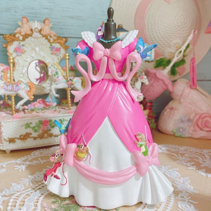 Amazon.co.jp: ＊シンデレラ ピンクドレス フィギュア 70周年 形見  