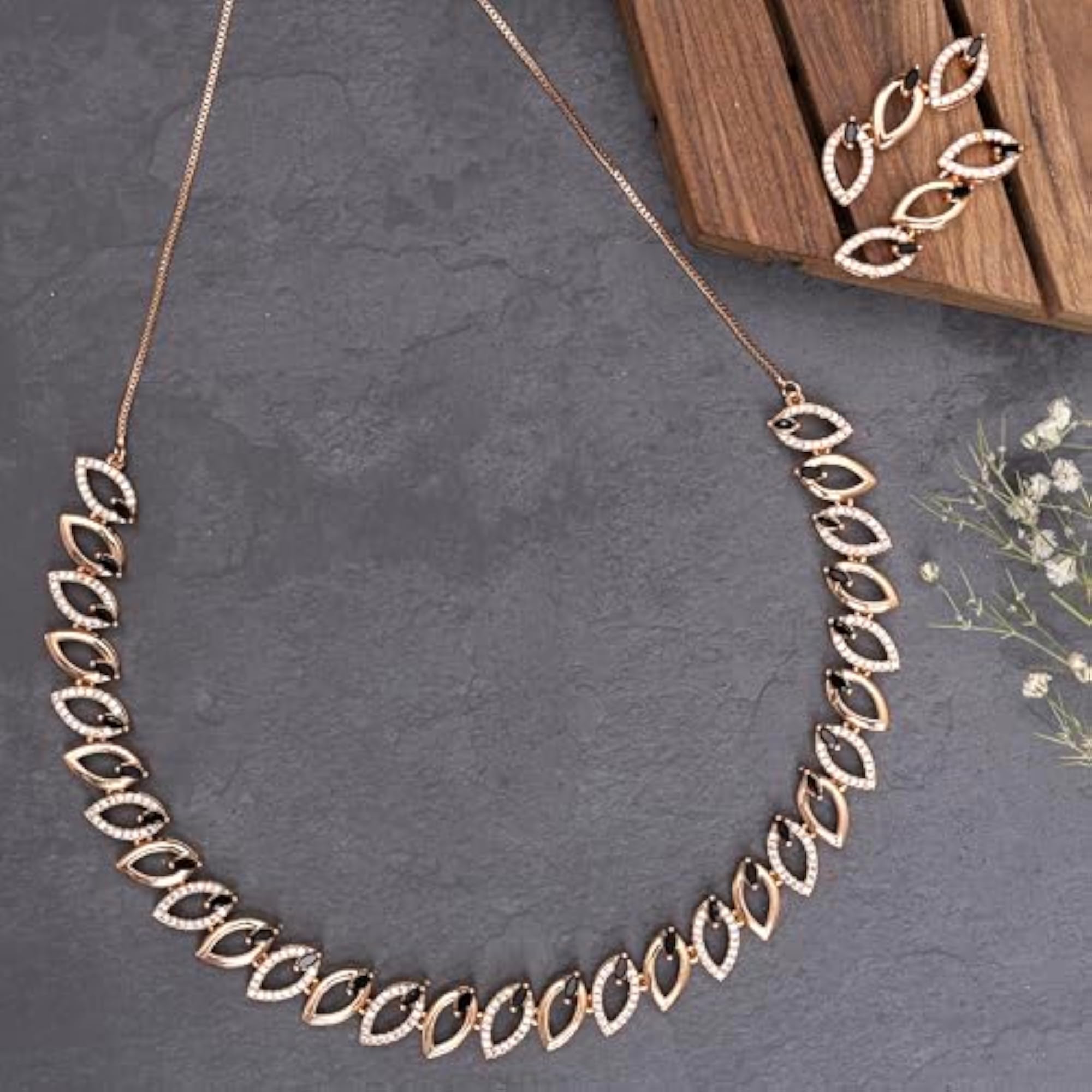 Gold Plated Necklace & Earrings Set, Traditional Design