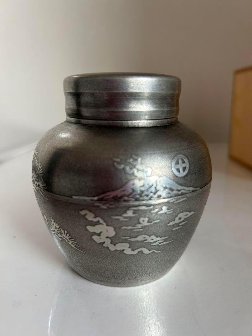 1091  煎茶道具 薩摩錫器さつま岩切 登六作　桜島 イブシ加工　茶壷　茶入 1091 煎茶道具 薩摩錫器さつま岩切 登六作 桜島 イブシ加工 茶壷