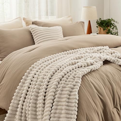 Bedsure Comforter Full Size 5 Pieces - Full Size Comforter Set with Fleece Throw Blanket and Decorative Pillow, Lightweiget Bedding Comforter Sets, All Season Bedding Sets, Khaki