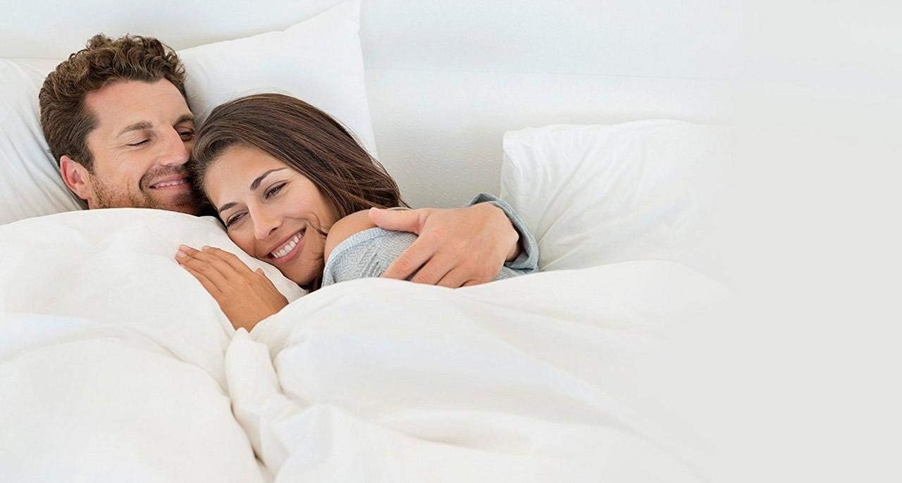 Luxury Soft 600 Thread Count Egyptian Cotton Solid Pattern One Piece Duvet Cover with Button Closure (Full/Queen, White)