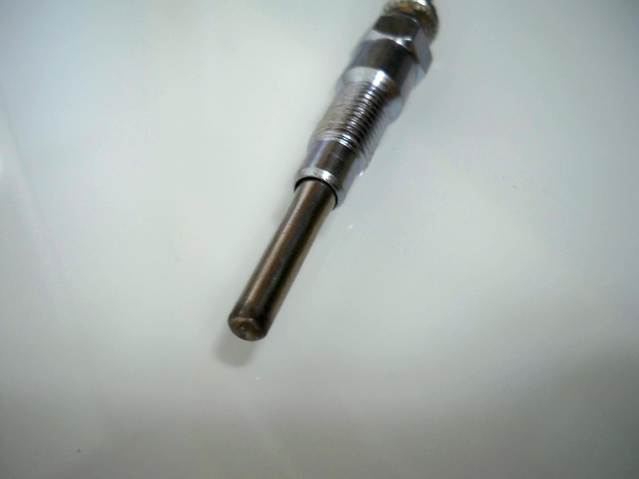 Lordland Glow plug suitable for Kubota D722 D782 D902 D905 D1005 D1105