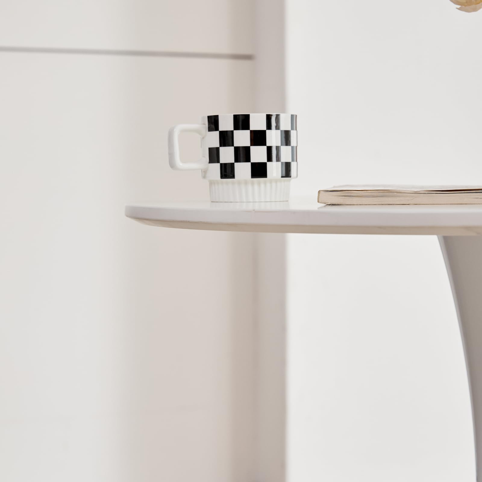 Moderner Runder Esstisch, 70 cm Runder Esstisch, Geeignet für 2–4 Personen, Geeignet für Wohnzimmer, Esszimmer, Küche, Café – Weiß