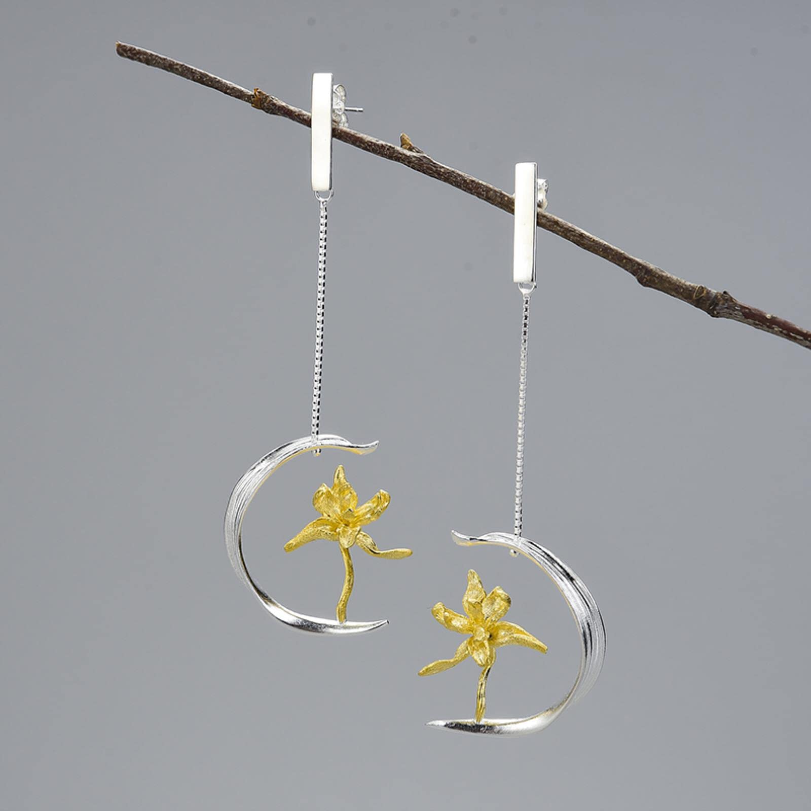 LOKILOKI Eleganti Orecchini Pendenti con Fiore E Foglia di Iris Orecchini in Vero Argento Sterling 925 in Oro 18 Carati per Gioielli da Donna Fatti A Mano