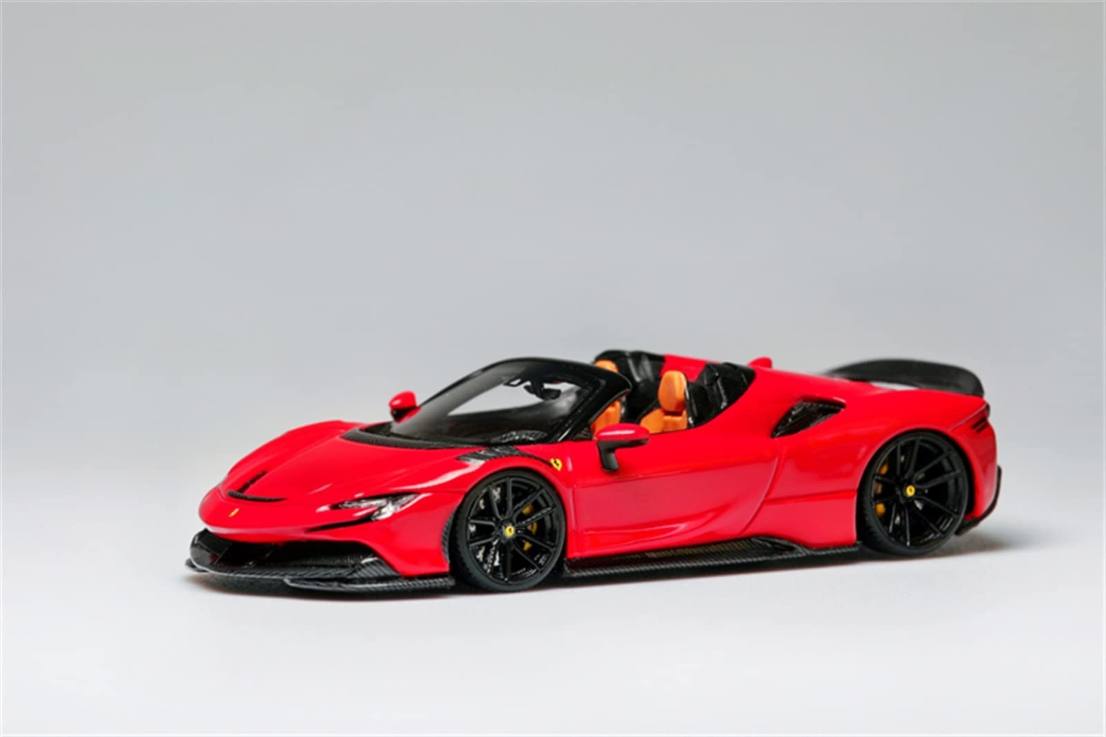Amazon.co.jp: モデルカーのおもちゃ 1:64 フェラーリ SF90 