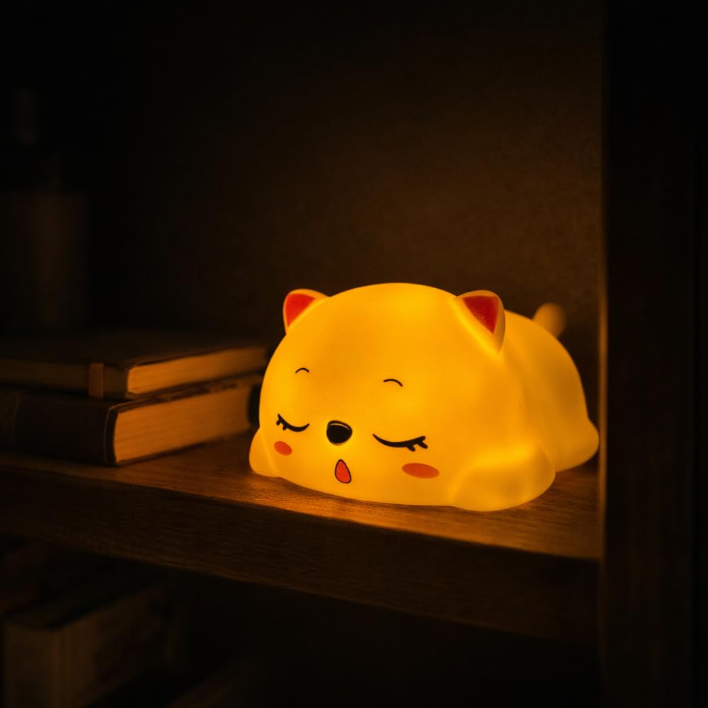 Cute Sleeping Cat Night Light Lamp, Yellow LED Bedside Light for Kids & Teens, Small Decorative Night Lamp for Bedroom & Desk, Battery Operated, Gift for Birthday, Valentine’s Day & Christmas