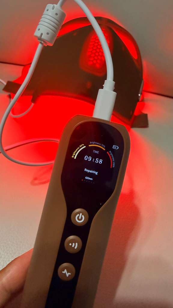 Zeepeak 3D LED Red Light Therapy Mask for Face, FDA-Cleared, 360 LEDs, Anti-Aging & Blemish Repair,5 Modes Red, Blue, Yellow with 850nm & 1072nm Dual-NIR,Eye-Protection,Portable Design for Home Travel