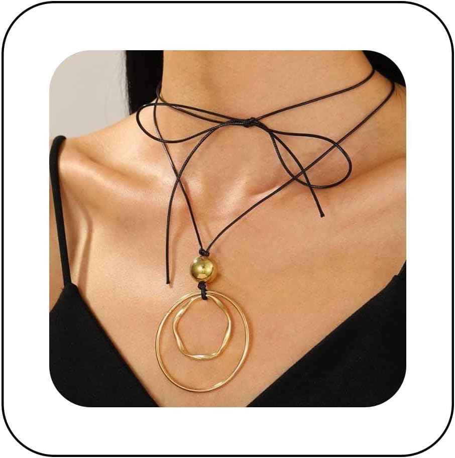 Vintage Layered Circle Choker Necklace Black Leather Collar Necklace Hollow Circle Necklace Circle Leather Necklace Double Circle Chain Necklace Jewelry for Women