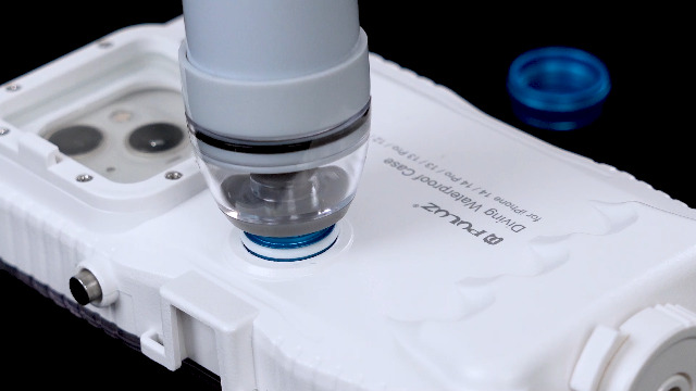 Amazon.com: PULUZ 40m/130ft Waterproof Diving Case for iPhone 15