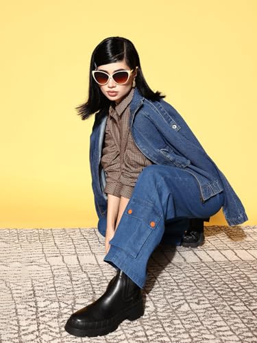 Image of Blue Hem Pocket Stretch Straight Jeans