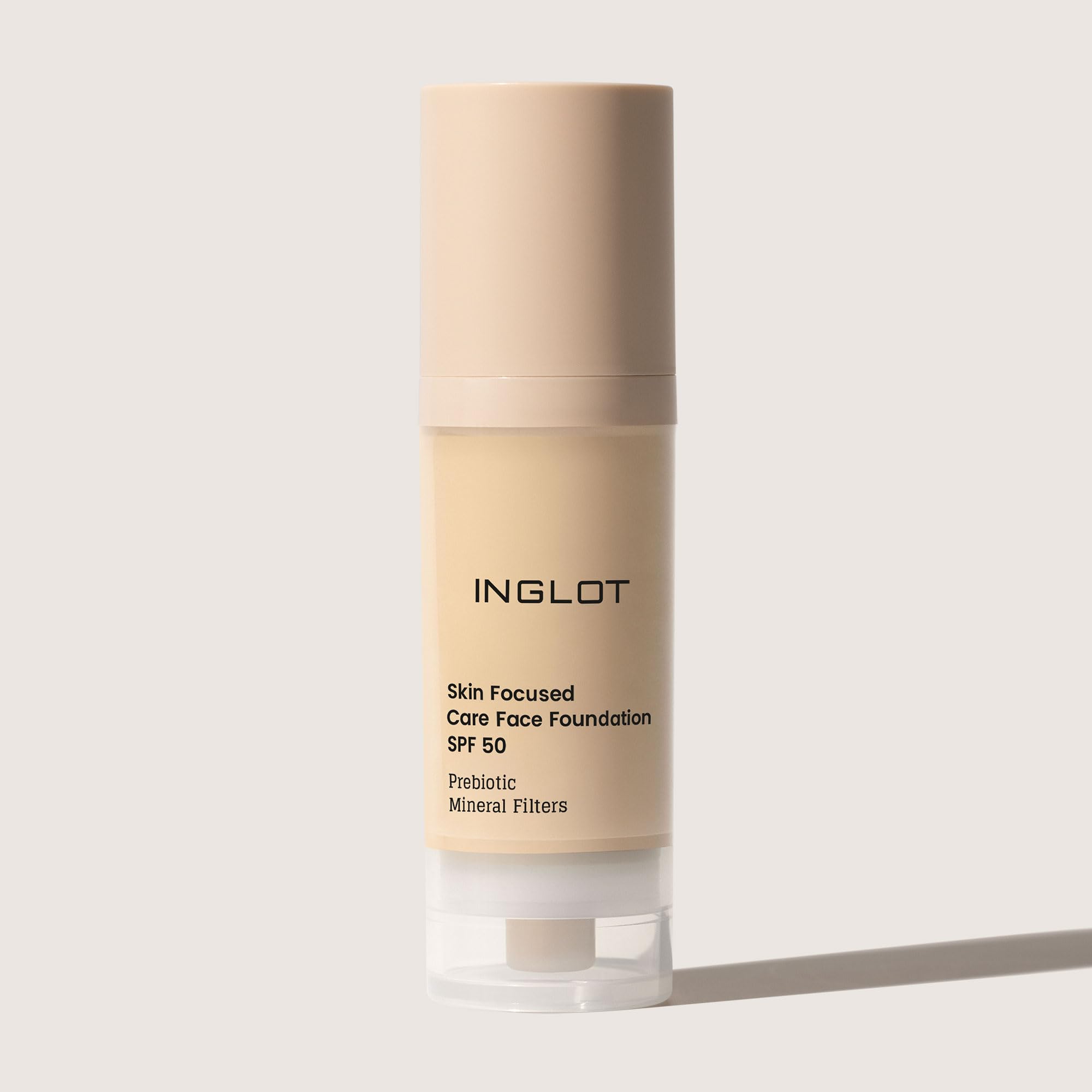 Inglot Illuminierende Foundation mit Hautpflege-Vorteilen | Sonnenschutz | Vegane Formel | Skin Focused Care Gesichtsfoundation SPF 50 | 30 ml : 301 Light Olive