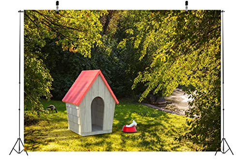 BELECO 1.5x1m Stoff-Hundehütte für den Garten im Freien, Hintergrund für Fotografie, Hundehütte aus Holz mit rotem Dach, grünem Gras, Wiese, Bäumen, Hintergrund für Geburtstagsparty-Dekorationen
