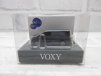 レア　台座付き！VOXY プルバックカー　LED キーチェーン　ミニカー　非売品 Amazon | TOYOTA トヨタ 非売品 VOXY ヴォクシー(白) プルバック