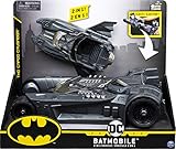 Hier beginnt das spannende Abenteuer um die Vorherrschaft in Gotham City - ob Batman oder der Joker die Nase vorn haben wird - das 2-in-1-Batmobil kann die Entscheidung bringen