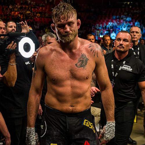 Mundo da Luta #40: Enxurrada de aposentadorias marcam semana do MMA copertina