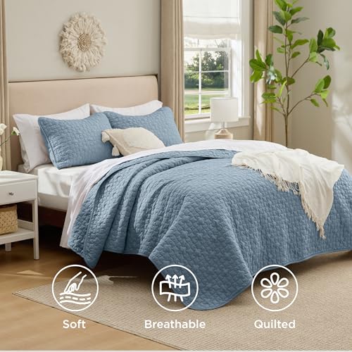 Image of Bedsure Quilts Queen Size - Lightweight Queen Comforter Set with Lucky Star Quilting, Soft Quilt Bedding Set, Dusty Blue Bedspreads Coverlet for All Seasons with 2 Pillow Shams (90 inch x 96 inch)