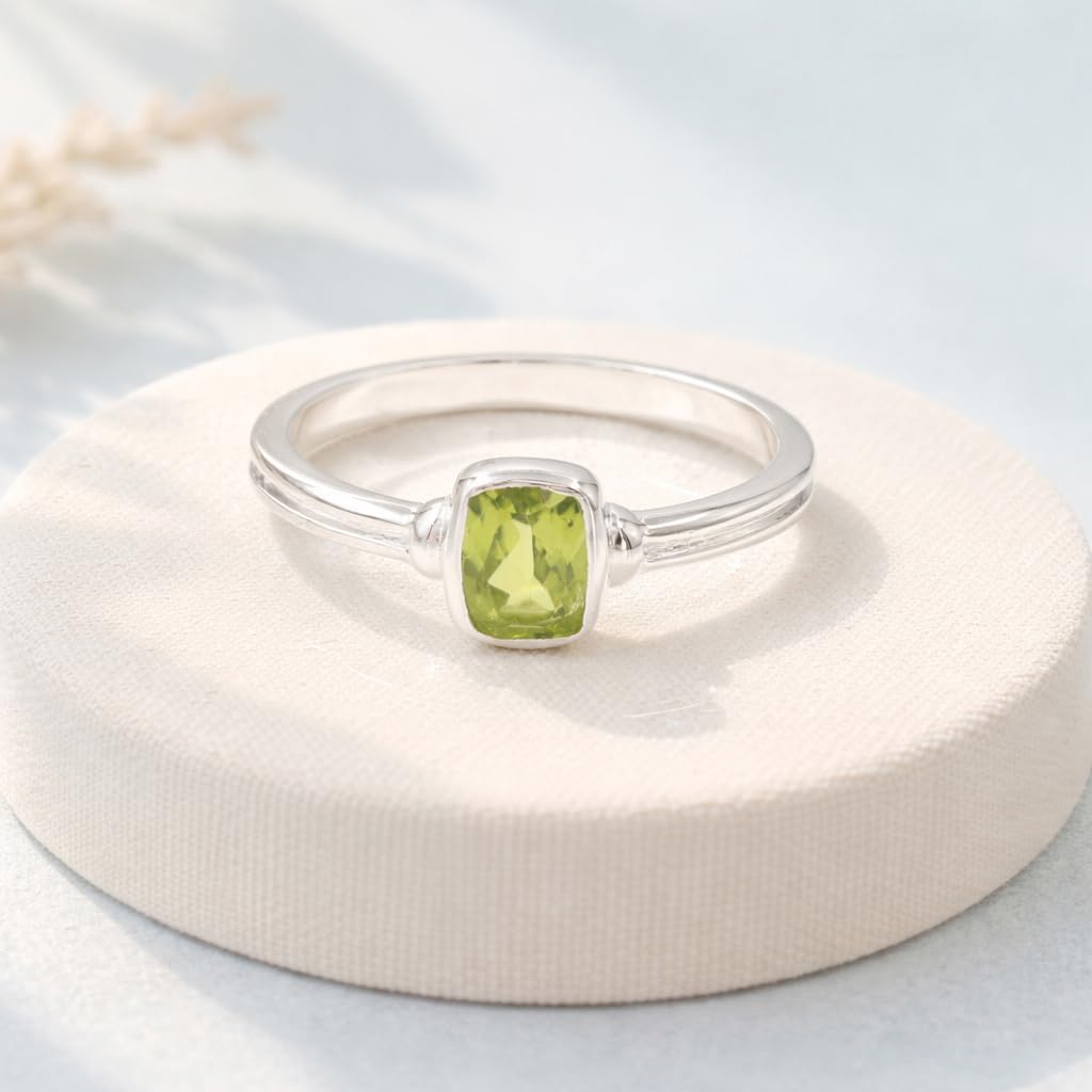 925 Sterling Silver Natural Peridot Ring – Classic Statement Jewelry for Women