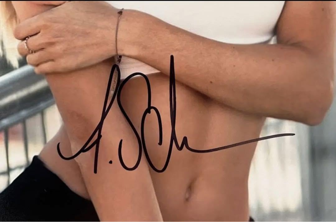 Amazon.co.jp: 正規品 世界陸上 アリカ•シュミット 直筆サイン