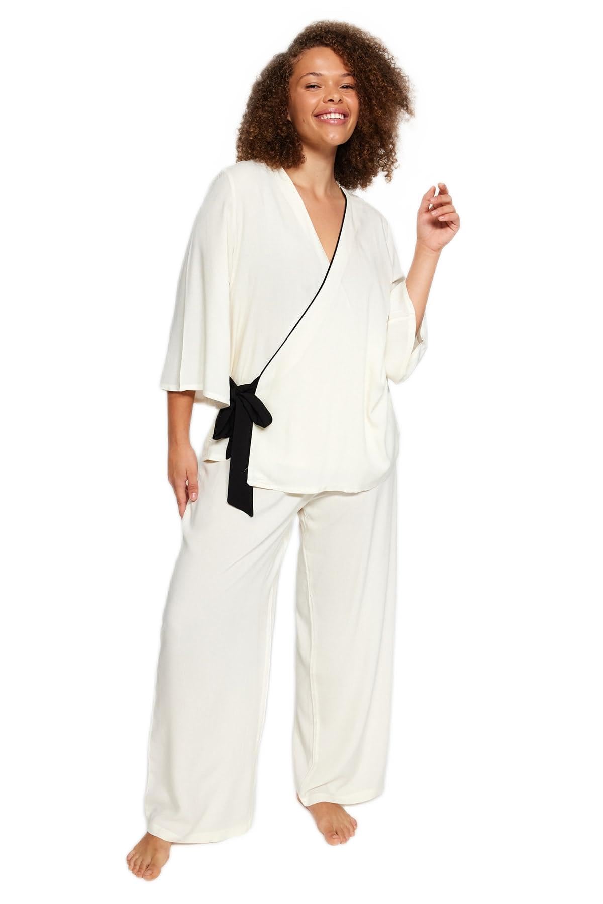 Trendyol Women's Damen Gerade Lange Ärmel Freizeitkleidung Regulär Pyjama Übergröße Pajama Set, Ecru, 44
