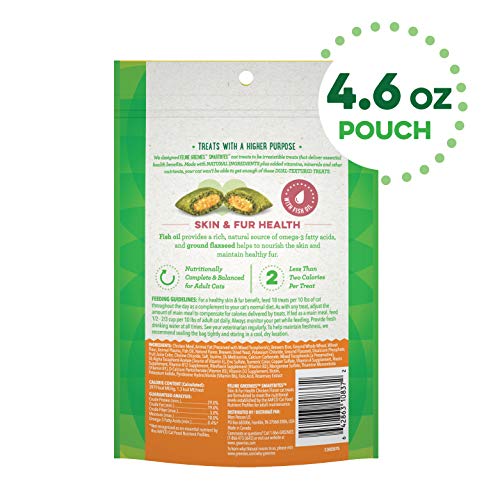 FELINE GREENIES SMARTBITES Skin & Fur Crunchy and Soft Natural Cat Treats, Chicken Flavor, 4.6 oz. Pack - Image 3