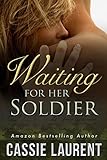  Waiting for Her Soldier (A New Adult BBW Romance Novella) (English Edition)