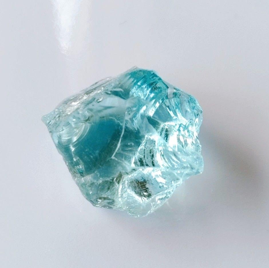 Amazon.co.jp: 大粒 レア アンダラクリスタル ブルートパーズ