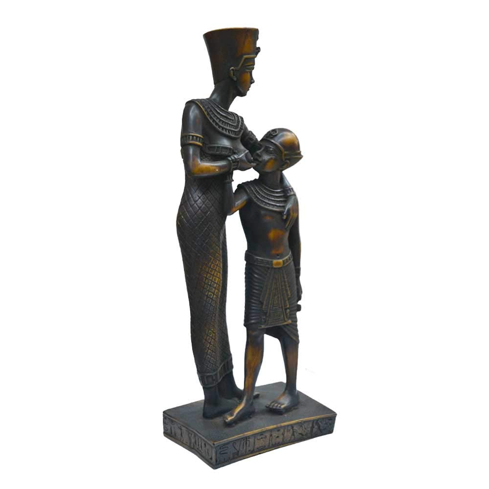 Isis allaitant Horus : statuette égyptienne en pierre marron foncé fabriquée main