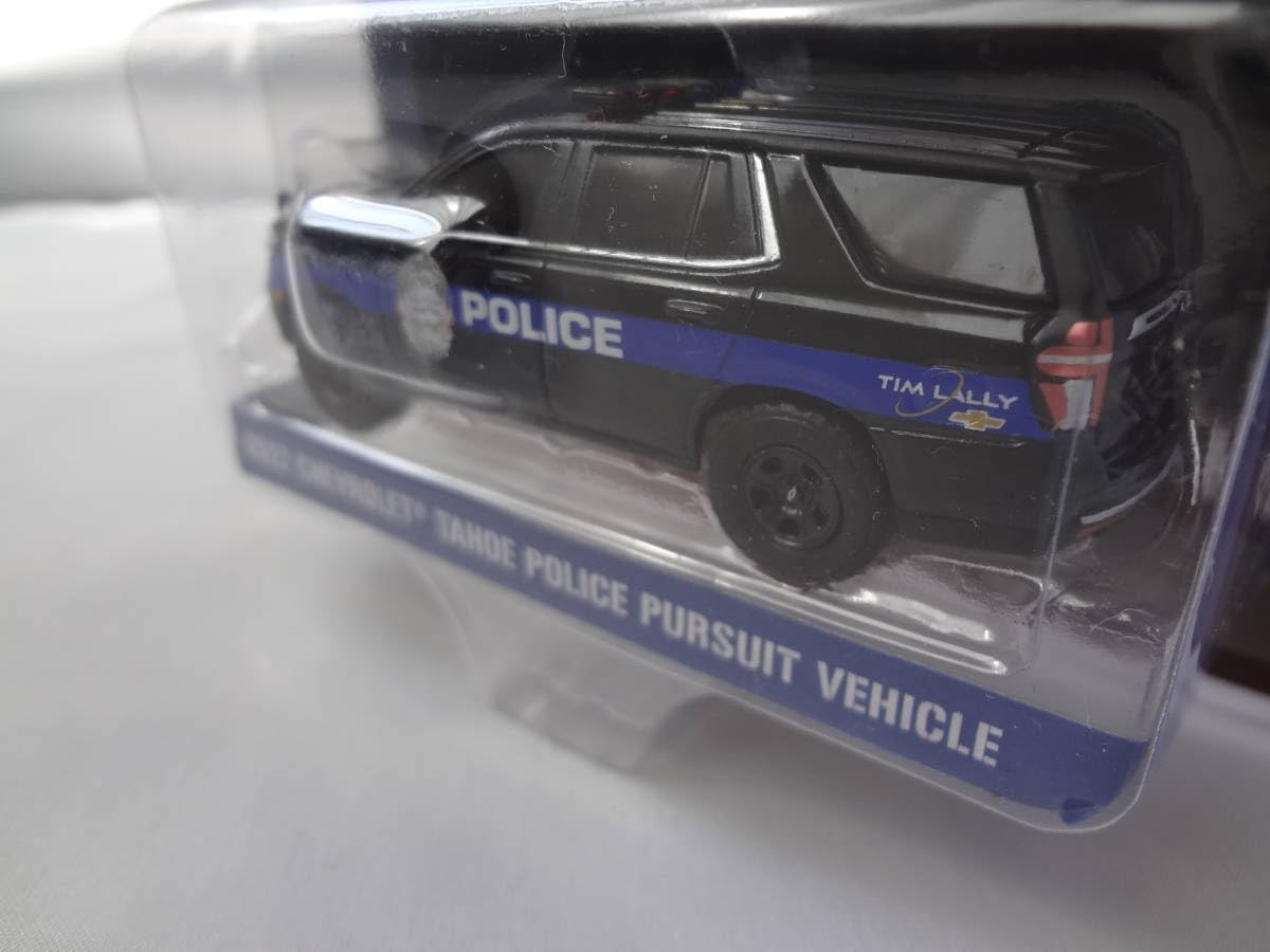 Amazon | グリーンライト GREENLIGHT 1/64 2022 CHEVROLET TAHOE