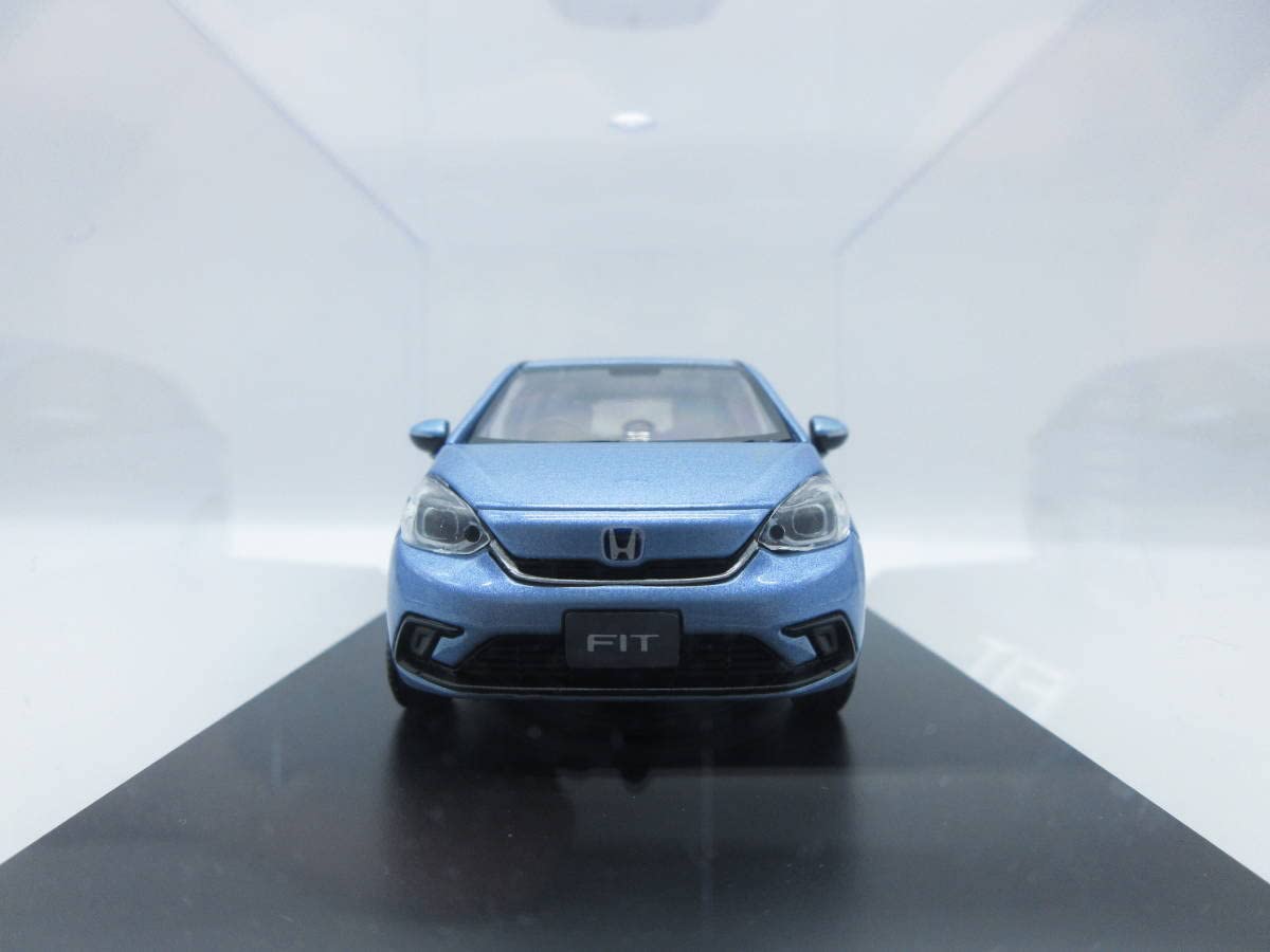 ホンダ　フィット　GR型　サンライトホワイトパール　カラーサンプル　1/43 Amazon.co.jp: 143 ホンダ 新型フィット FIT カラーサンプル