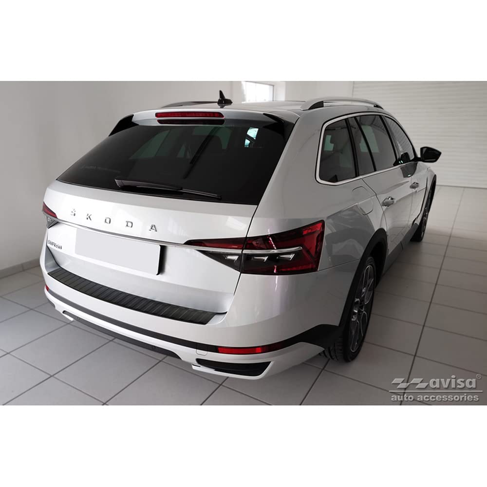 Protector De Parachoques Trasero Inoxidable Para Skoda Superb Combi III (2015-2023) - Modelo 'Ribs'