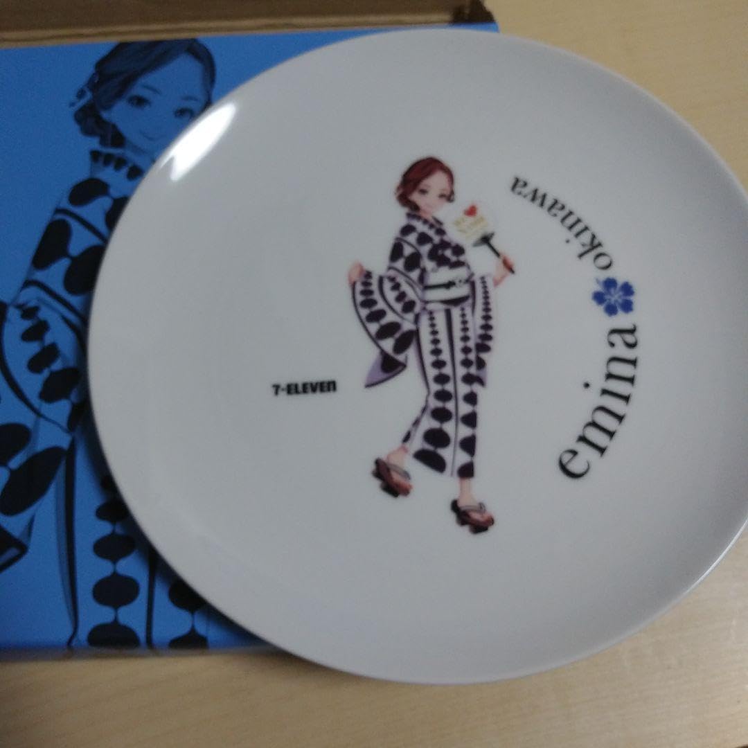 エミーナ(安室奈美恵さん)タオル・お皿・ステッカー Amazon.co.jp: 安室奈美恵 エミーナ お皿 プレート タオル