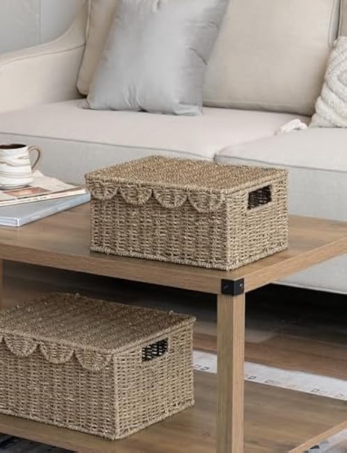 StorageWorks Wicker Storage Basket with Scalloped Edge Lid, Wicker Basket with Built-in Handles, Handwoven Seagrass Box for D¨¦cor, 13 L x 9 ? W x 6 H
