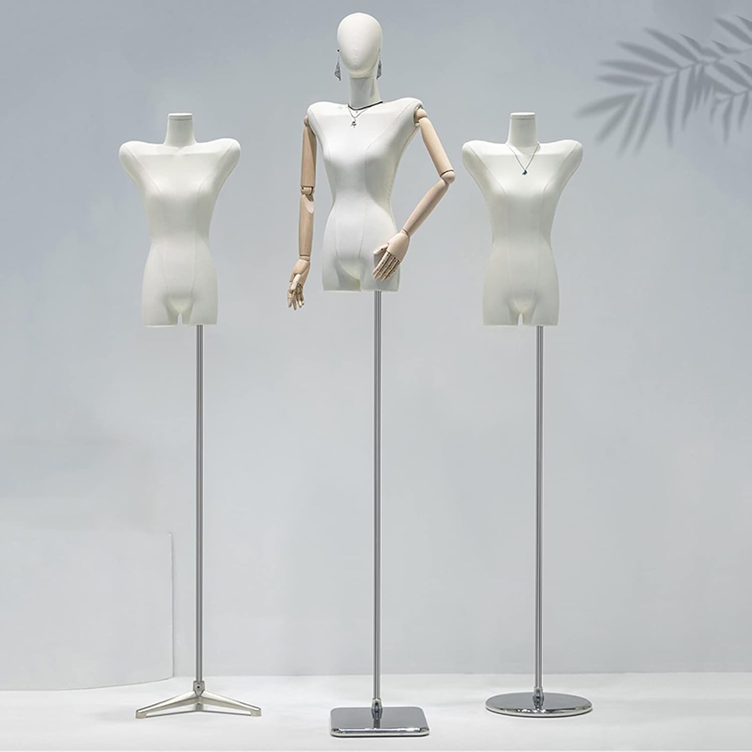Weiblicher Mannequin-Körper, Kleidungsausstellung, Kleiderform mit großer breiter Schulter, verstellbare Modellrequisiten ohne Arme