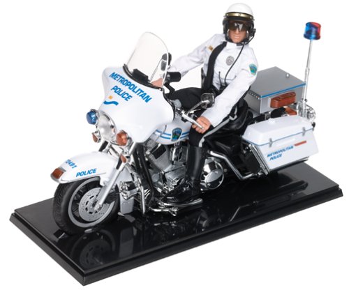 G I Joe Electra Glide Harley-Davidson Motorcycle with Exclusive12" G I Joe Police Officer