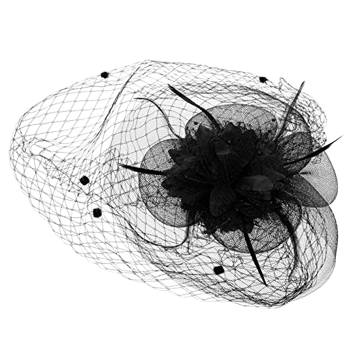 Chapeau fascinator voile pour sublimer une coiffure de fête simple avec élégance