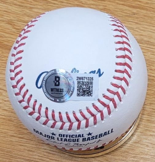 Autographed Don Mattingly Official Rawlings Major League Baseball with Beckett Hologram