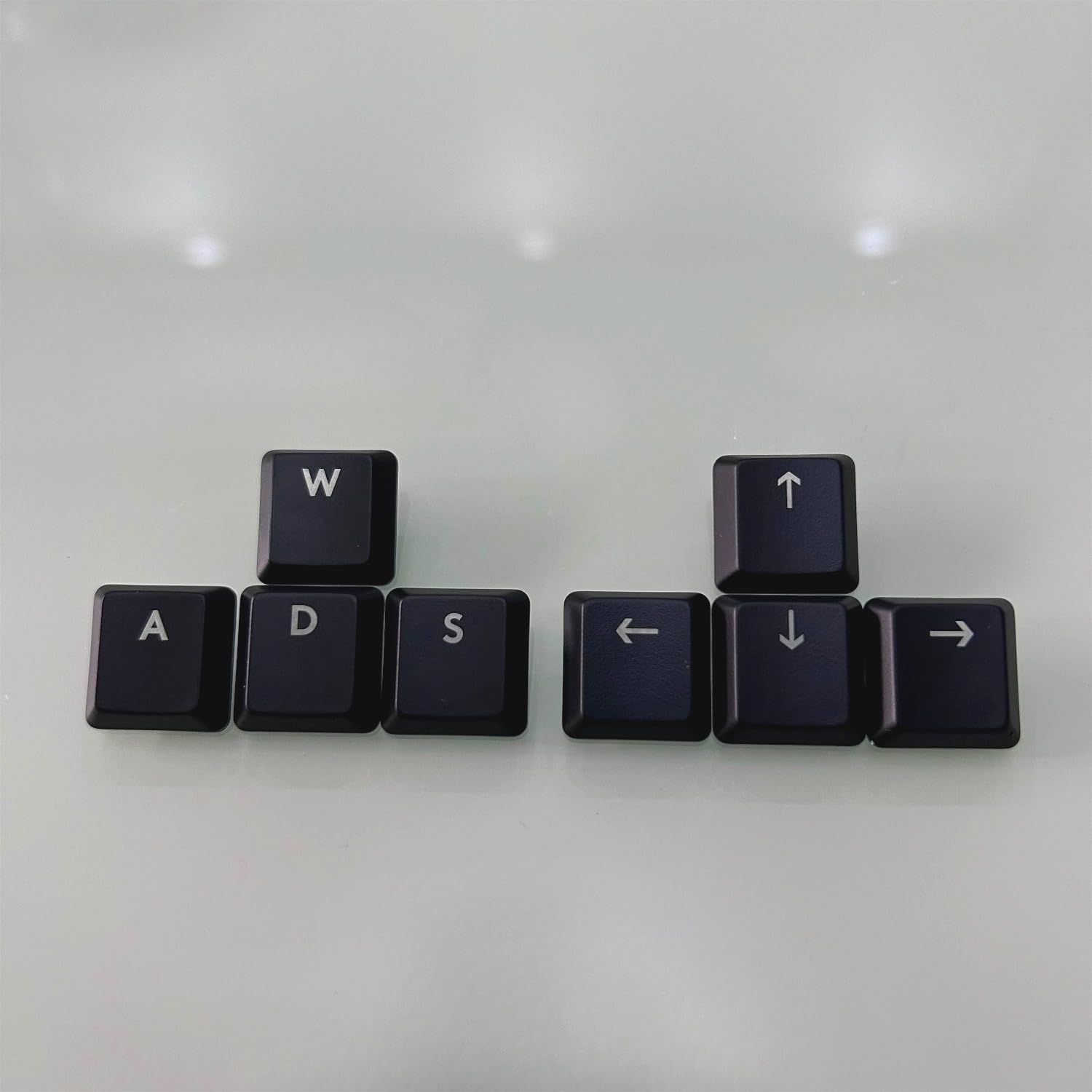 Podświetlana klapa klawiatury z WASD i klawiszami strzałek kompatybilna z Logitech G813, G815, G913, G915 i G915 TKL RGB mechanicznymi klawiszami do gier GL Touch Tablet