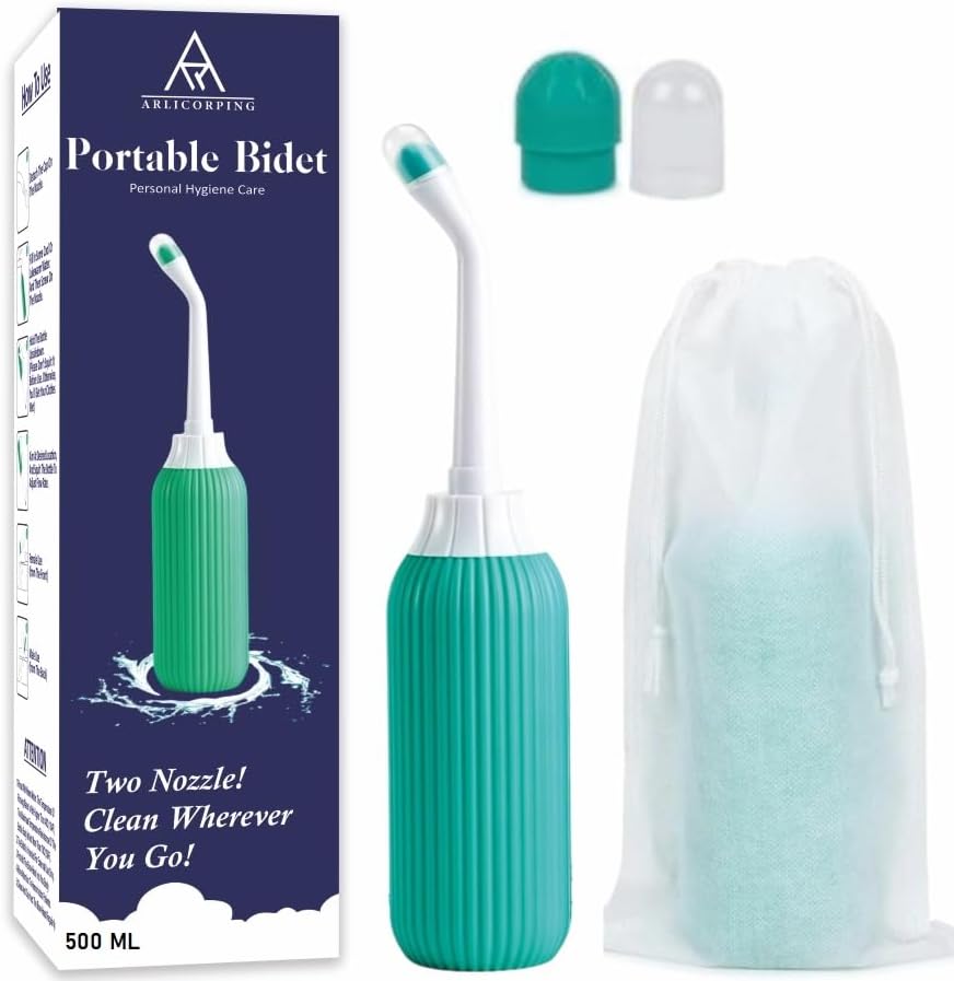 ARLICORPING 500ML Plastic Retractable Handheld Bidet Portable of Antislip, Angled Nozzle Spray Easy to use Portable Bidet with Travel Bag (Green)