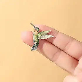 Broche esmaltado de beija-flor verde, joia de broche de lapela de pássaro fofo, emblema decorativo de liga de zinco para mulheres e homens, broche de animal vintage para jaquetas, suéteres, cachecóis