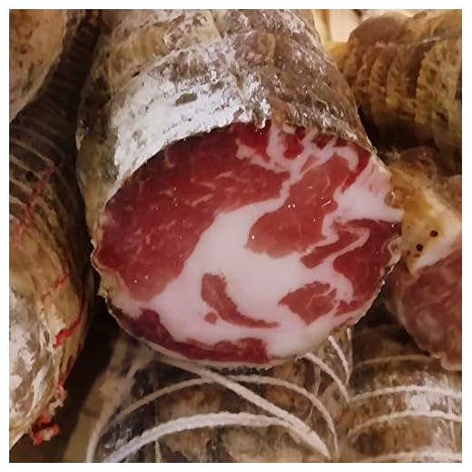 Lonza Marchigiana, peso unitario circa 900 gr, Salumi Offagna, Ancona, prodotto tipico marchigiano, Italy