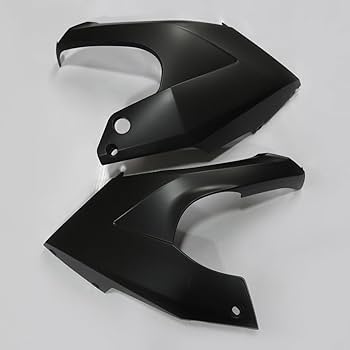 プラダ　マガジン プラダ マガジン プラダ （PRADA）はあえて“ハズし”を効かせた