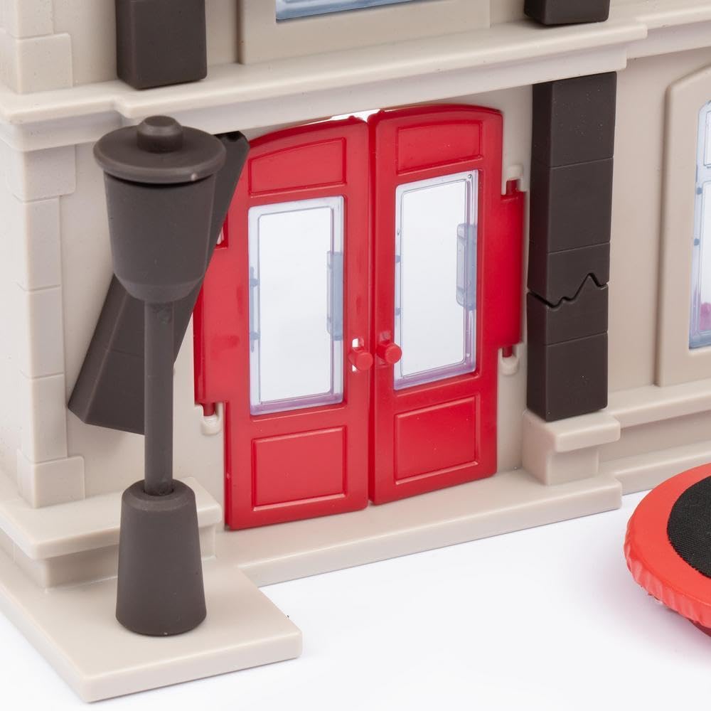 Giochi Preziosi Bomberos- Playset Que Incluye Palacio en Llamas, vehículo de Rueda Libre de Bomberos, Bombero de 7 cm Lleno de Accesorios y Detalles para niños a Partir de 4 años