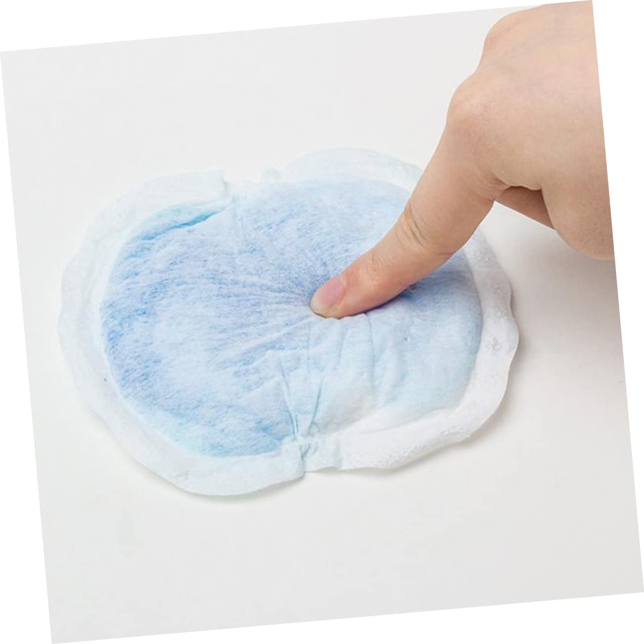 60Pcs Disposable Galactorrhea Pads for Breastfeeding Thickened Breathable Maternity Accessories Safe and Convenient for Lactating Mothers